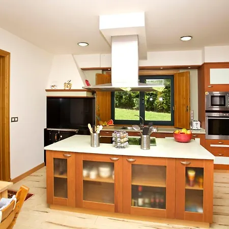 Sleeps 10 Pool Wifi Montalvo