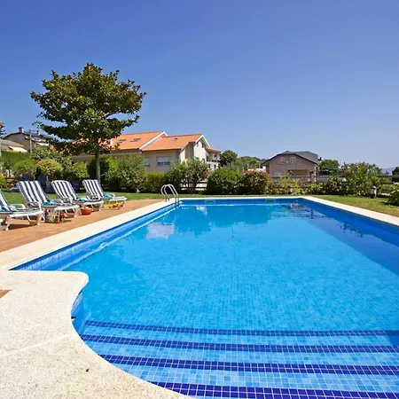 Villa Sleeps 10 Pool Wifi Montalvo