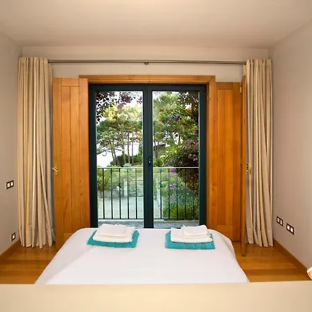 Sleeps 10 Pool Wifi * Montalvo
