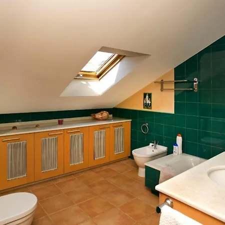 Sleeps 10 Pool Wifi * Montalvo